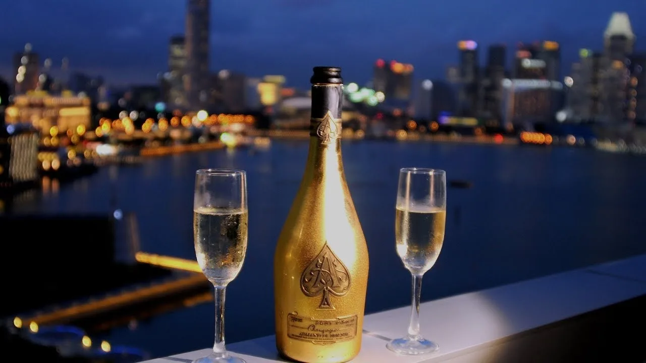 plongée pétillante : top des maisons de champagne à découvrir pour une fin d’année festive !